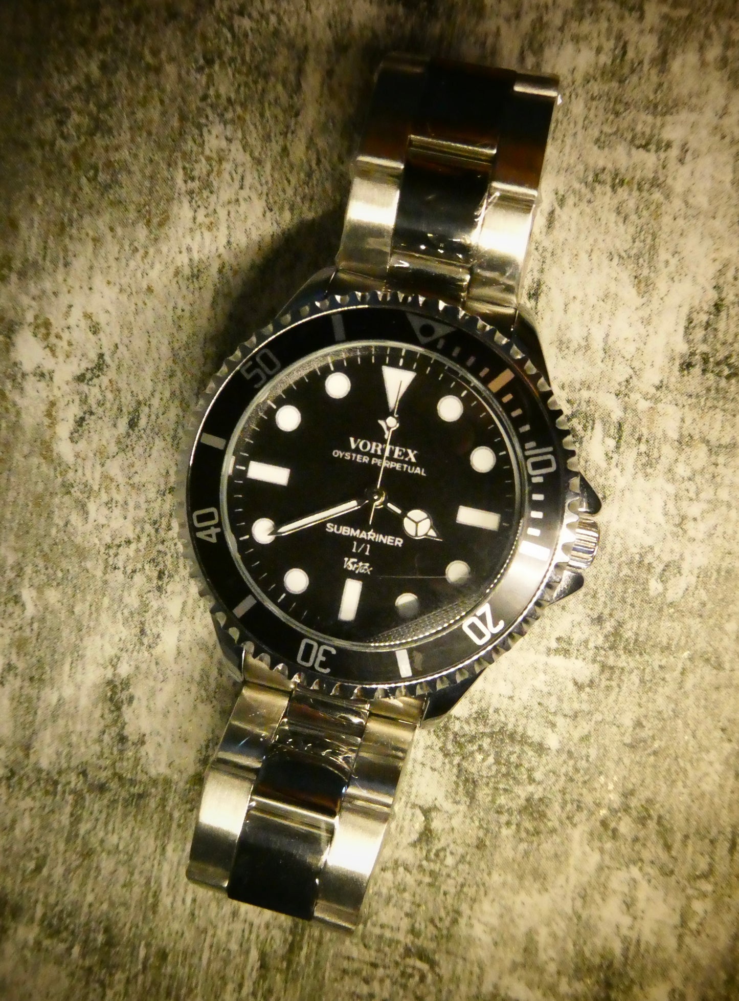 1 OF 1 VORTEX WATCH